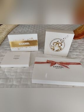 CHANEL BEAUTY BAGS